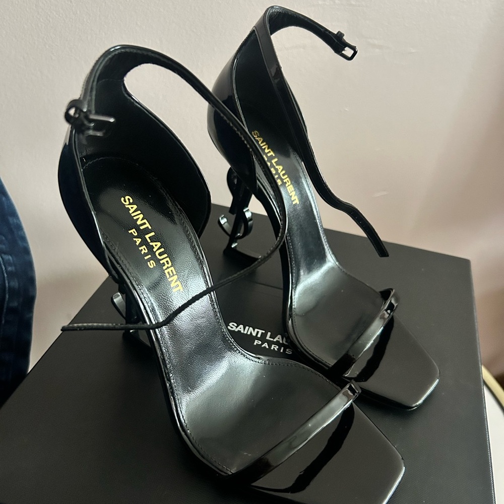 Saint Laurent 110mm Opyum YSL Patent Leather Sandals with Black Hardware - Picture 7 of 10